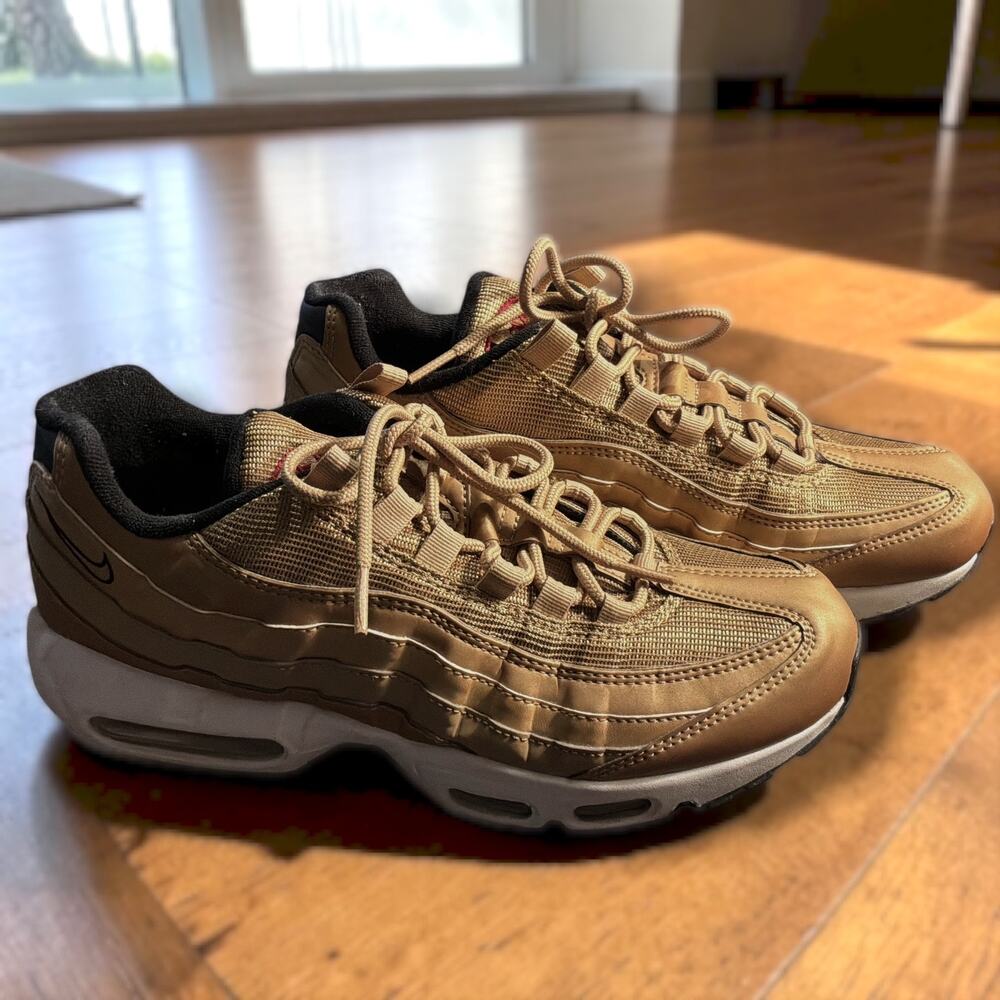ABC. Women's Size 9.5 NIKE Air Max 95 QS "Metallic Gold" Running Sneakers EUC